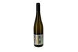 Kolonne Null Riesling fles naast wijnglas