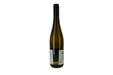 Kolonne Null Riesling fles naast wijnglas