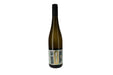 Kolonne Null Riesling fles naast wijnglas